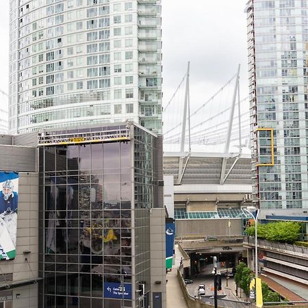 Heart Of Downtown 1 Bd Entire Condo - Pool, Gym, Parking, Office, Ac Vancouver Esterno foto