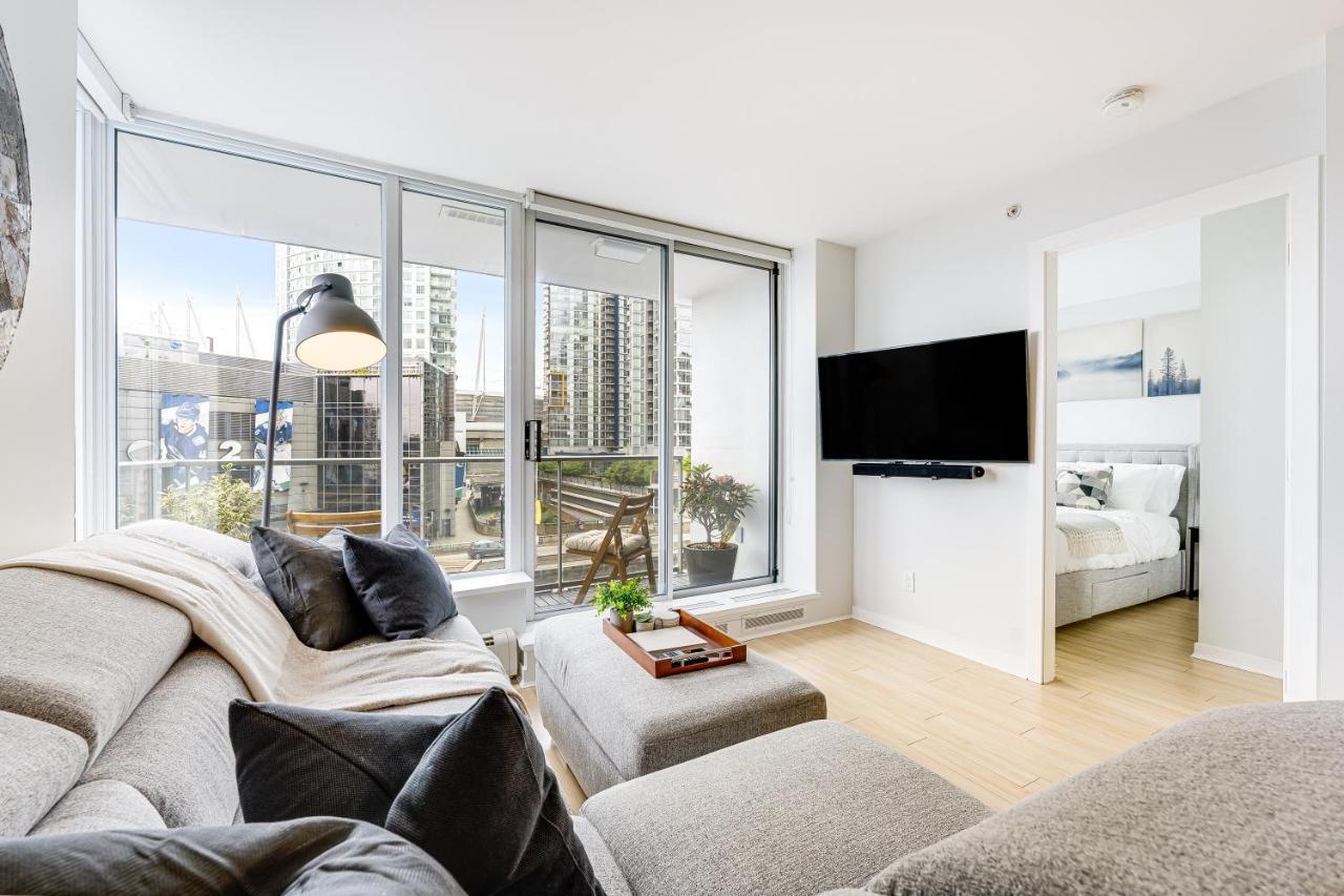 Heart Of Downtown 1 Bd Entire Condo - Pool, Gym, Parking, Office, Ac Vancouver Esterno foto