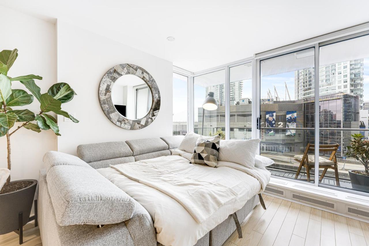 Heart Of Downtown 1 Bd Entire Condo - Pool, Gym, Parking, Office, Ac Vancouver Esterno foto
